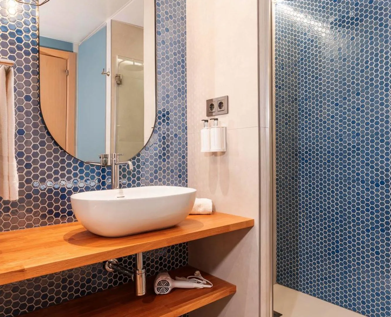 Serennia Cest Apartamentos Arc De Triomf バルセロナ 0*,  スペイン