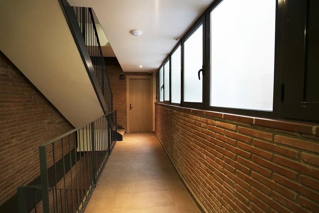アパート Serennia Cest Apartamentos Arc De Triomf バルセロナ