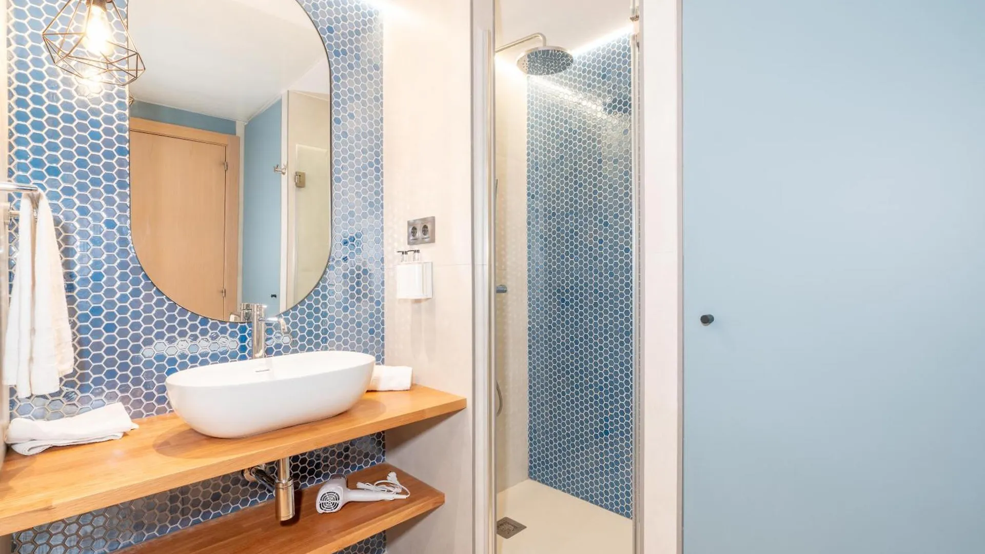 Apartment Serennia Cest Apartamentos Arc De Triomf Barcelona Spain