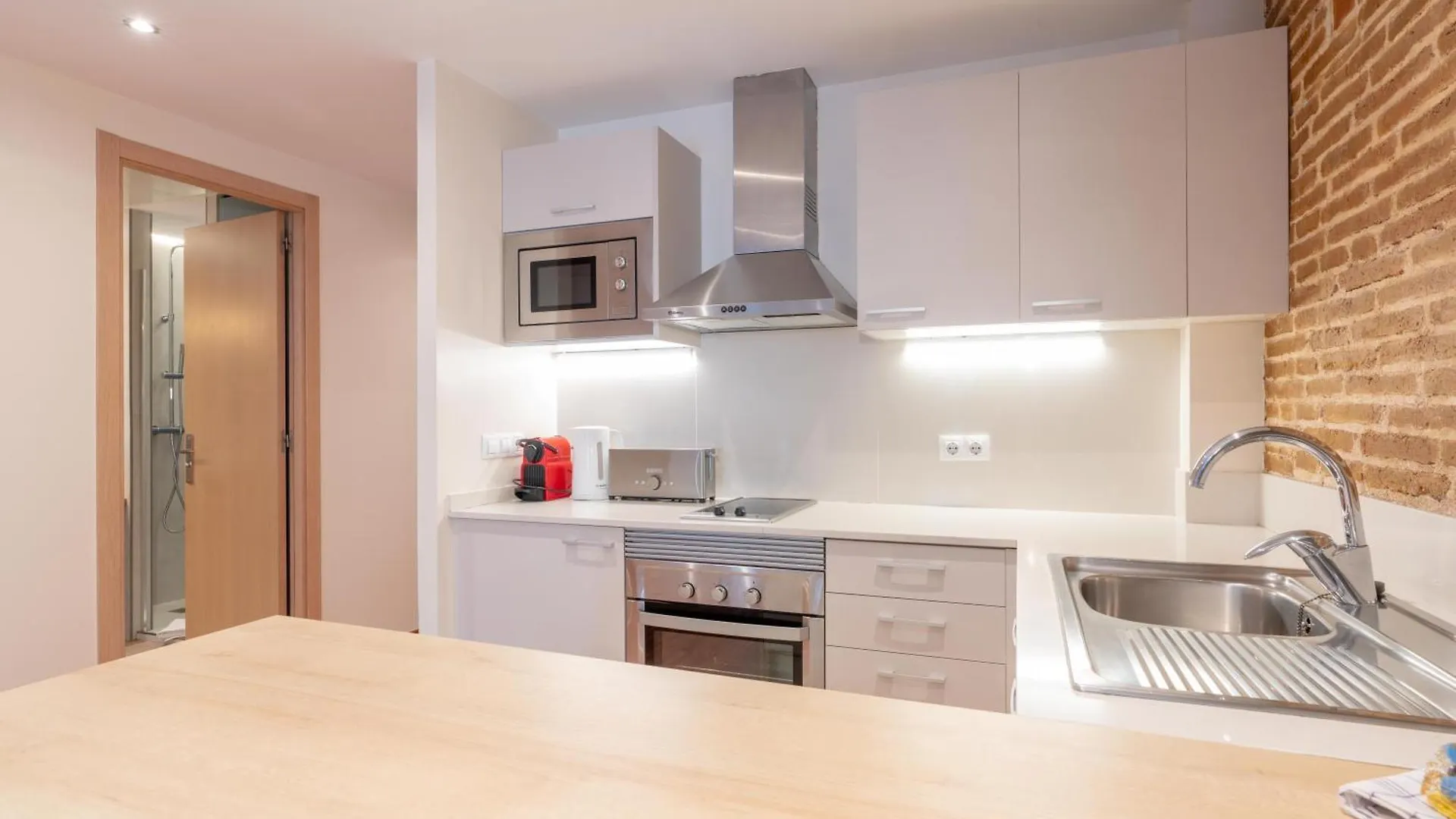 Serennia Cest Apartamentos Arc De Triomf Barcelona Apartment