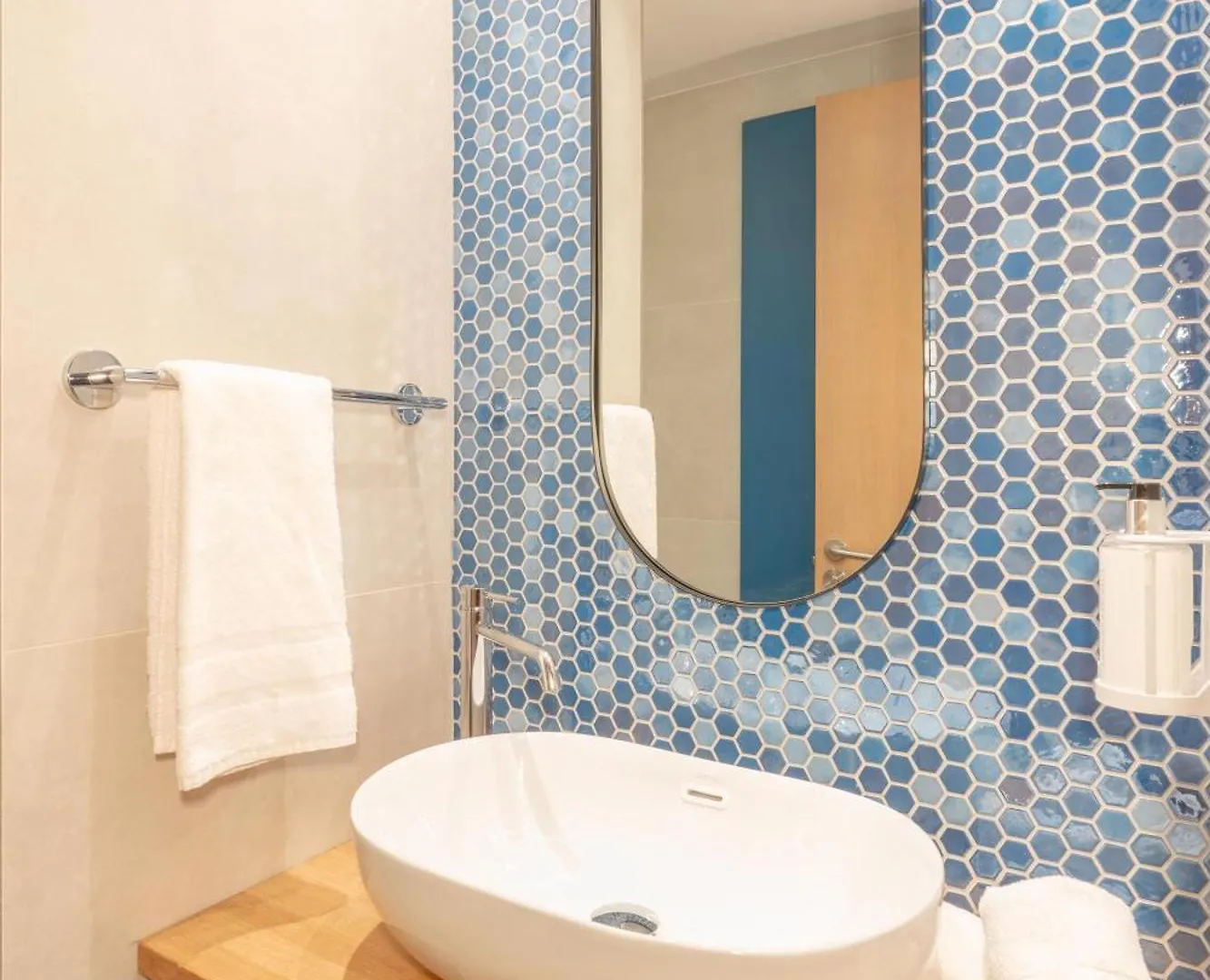 Serennia Cest Apartamentos Arc De Triomf Barcelona Apartment