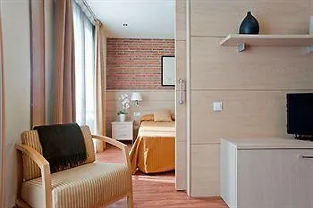 Serennia Cest Apartamentos Arc De Triomf Barcelona Apartment