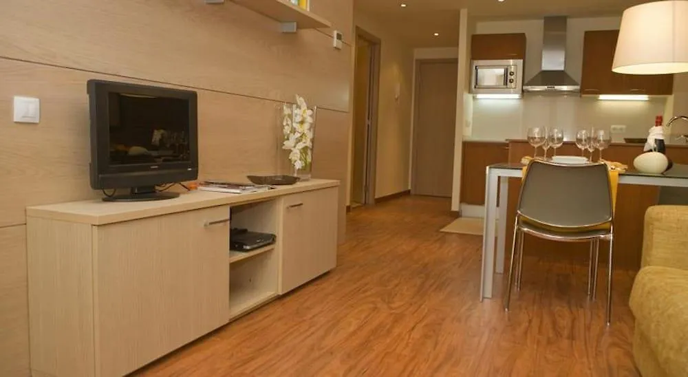 Serennia Cest Apartamentos Arc De Triomf Barcelona Apartment